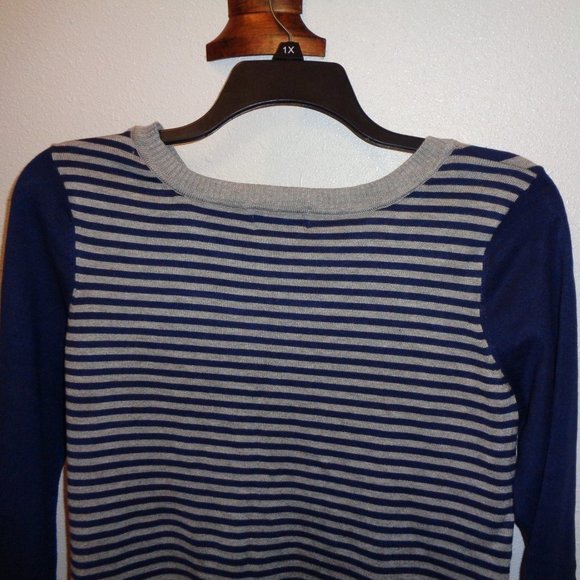 LIZ Claiborne Novelty Sweater Size Medium NWT - Picture 10 of 12